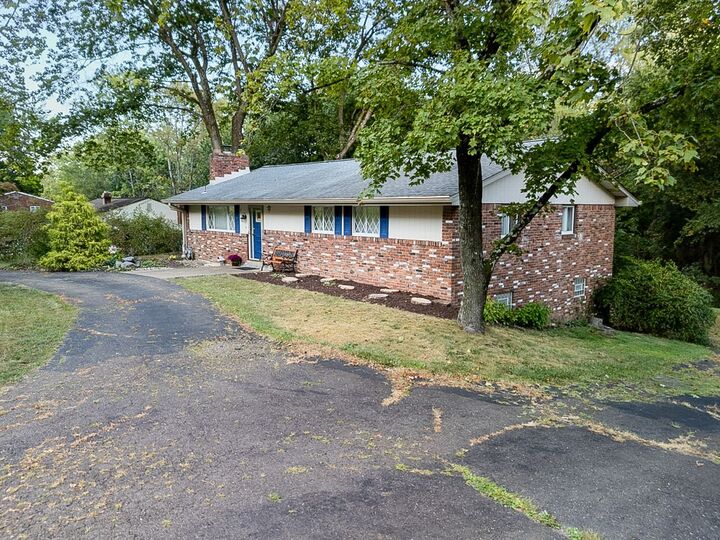 Property Photo:  623 Westland Dr  PA 15044 