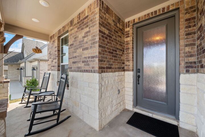 Property Photo:  337 Barn Hill Loop  TX 78620 