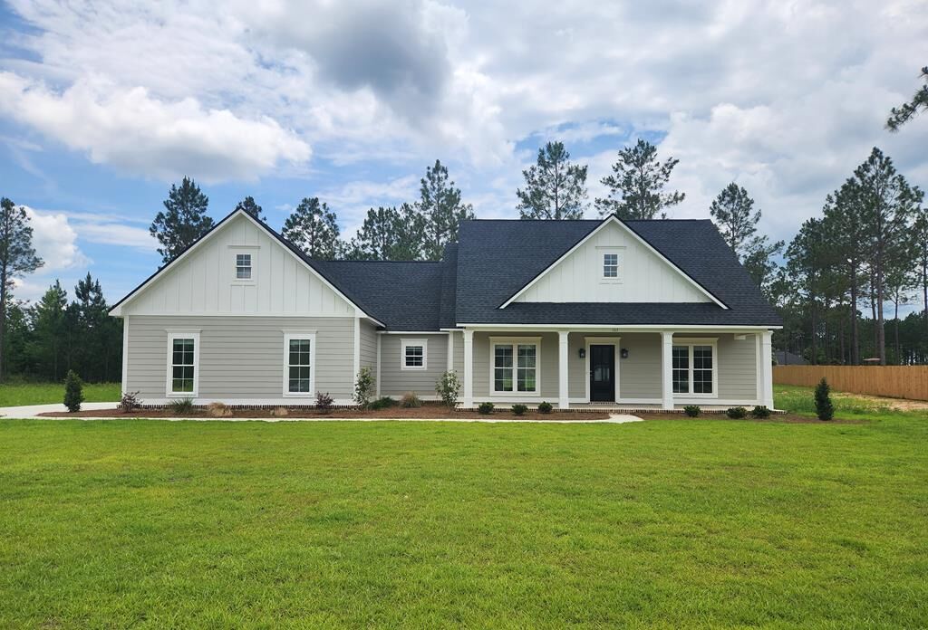 Property Photo: 103 Stornoway Drive GA 31763