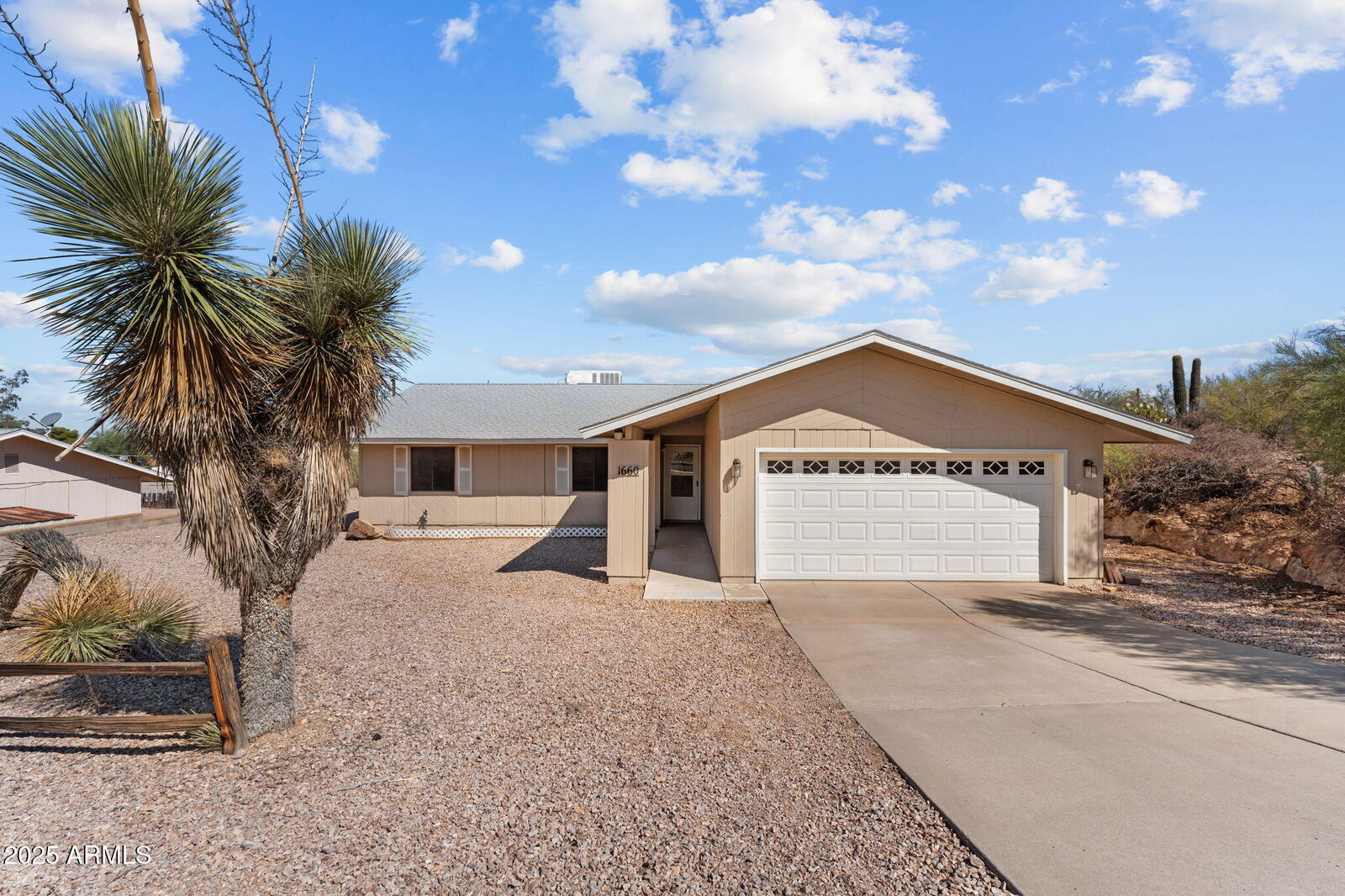 Property Photo:  1660 Vista Drive  AZ 85390 
