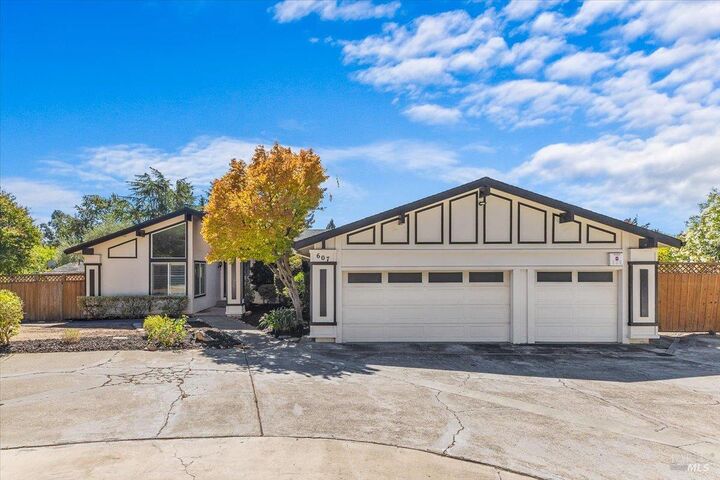 Property Photo:  607 Scotland Drive  CA 95409 