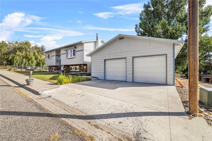 Property Photo:  1106 W 12th Street  MT 59044 