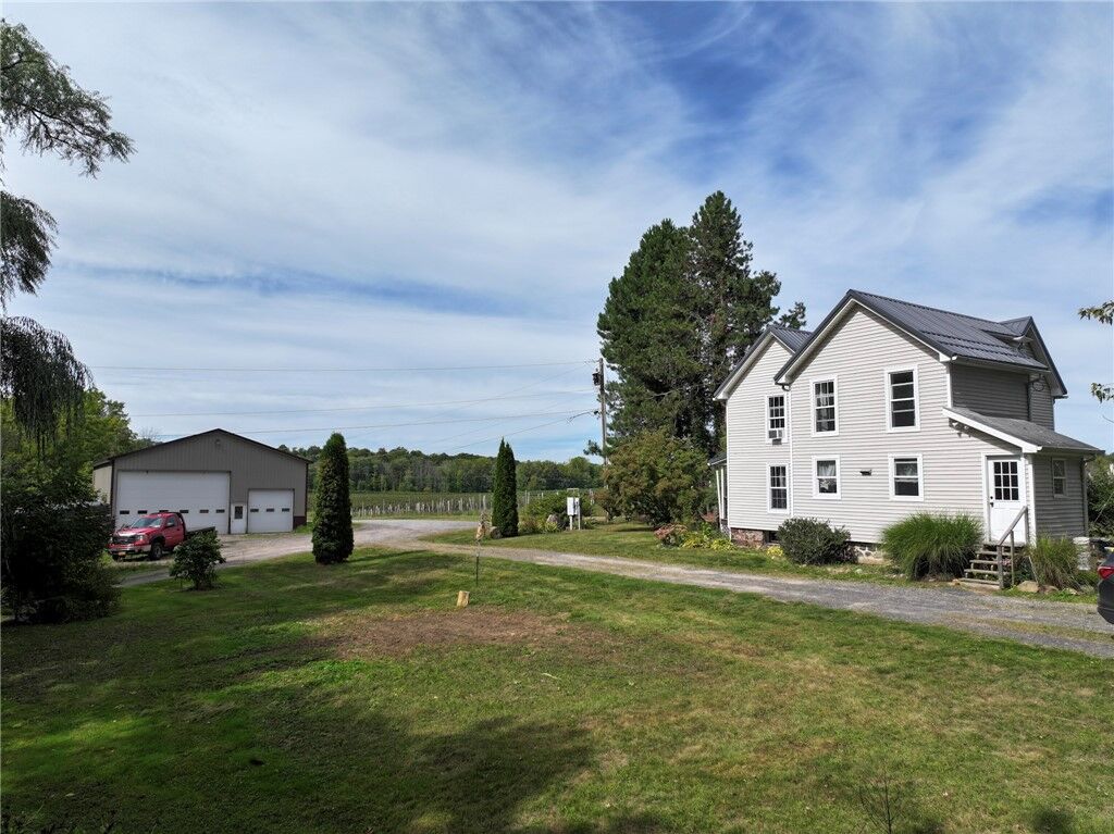 Property Photo:  10445 Gillette Road  NY 14516 