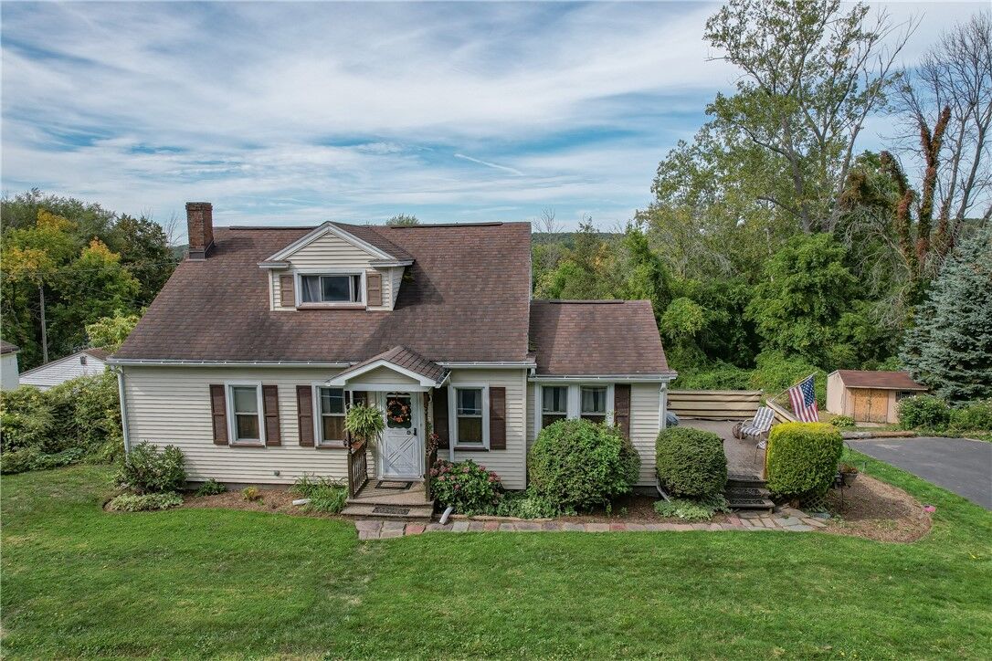 Property Photo: 7837 E Port Bay Road NY 14590