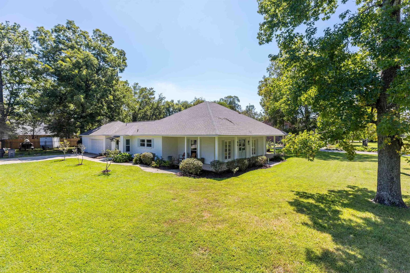 Property Photo: 5723 Belle Grove Ave LA 70820