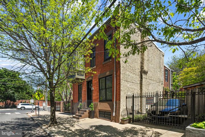905 S 25th Street  Philadelphia PA 19146 photo