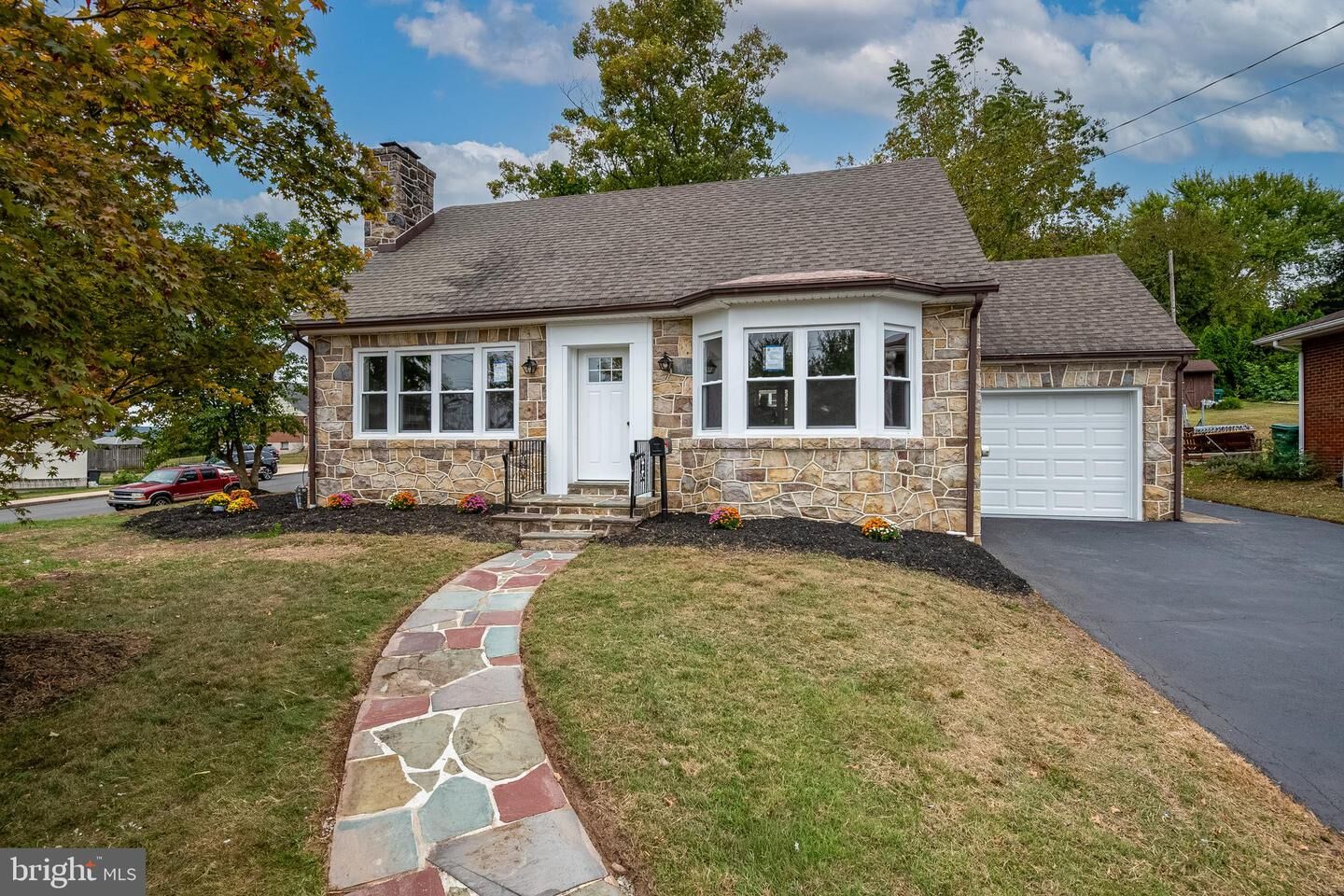 Property Photo:  303 Grosstown Road  PA 19464 