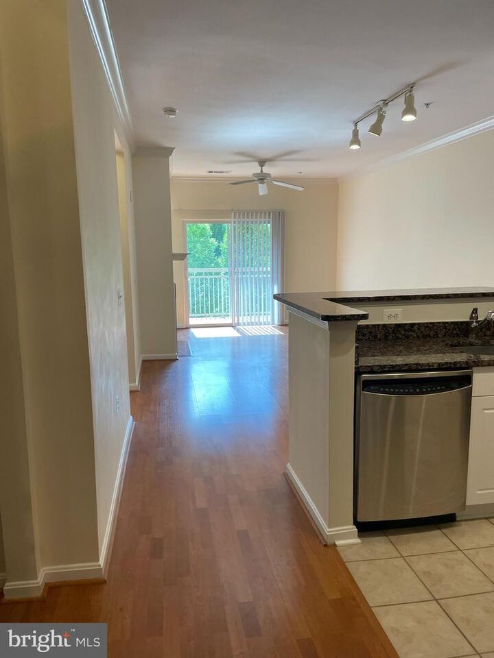 Property Photo: 9486 9486 Virginia Center Blvd 322 VA 22181