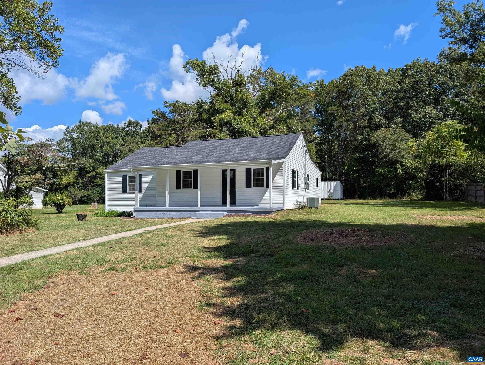 Property Photo: 2511 Spotswood Trl VA 22923