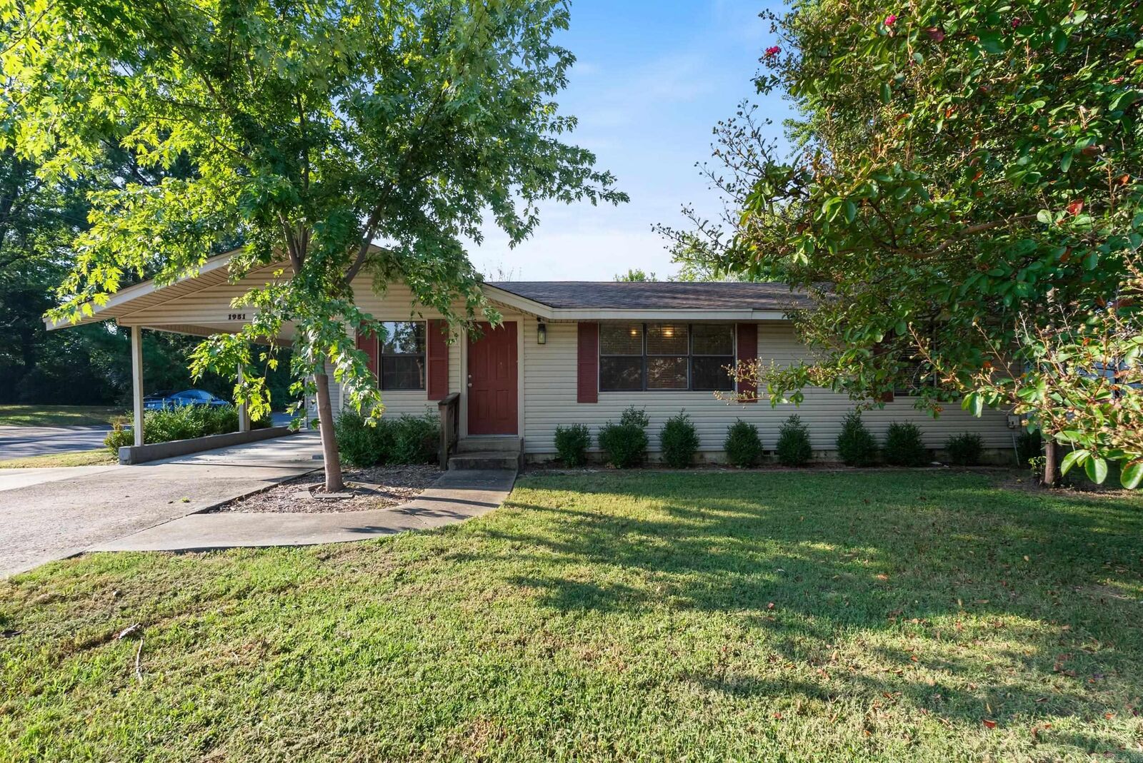 Property Photo: 1951 Torreyson St. AR 72034