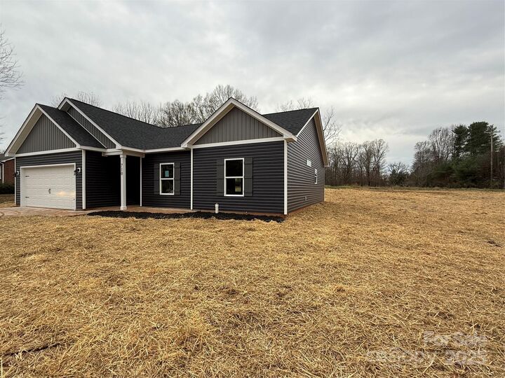 Property Photo:  710 Mt Olive Church Road  NC 28658 