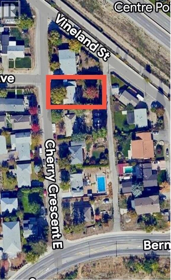 1381 Cherry Crescent East  Kelowna BC V1Y 3Y2 photo