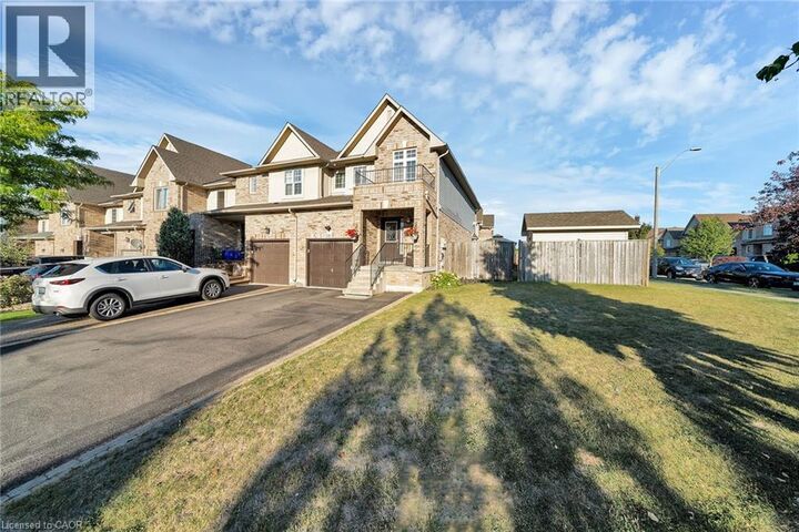 Photo de la propriété:  37 Meadow Wood Crescent  ON L8J 3Z7 