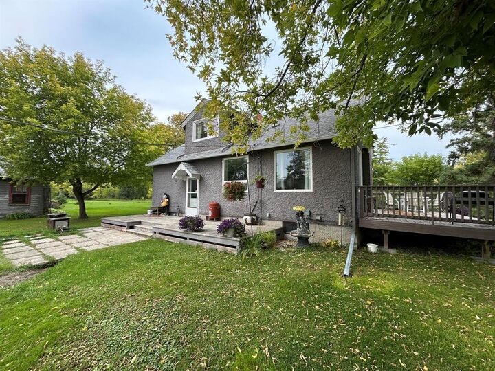 Property Photo:  1089 Breezy Point Road  MB R1A 2A7 