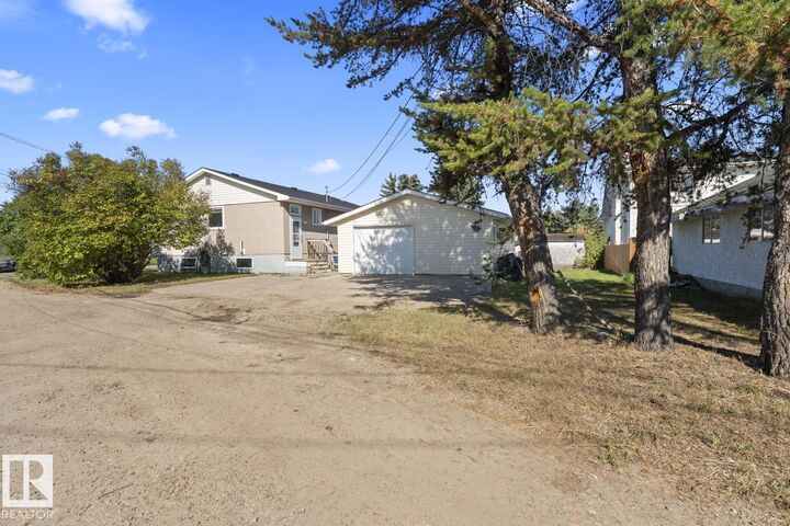 Property Photo: 5019 62 St AB T9M 1T6