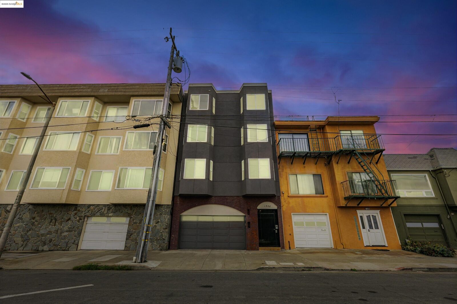 Property Photo:  1580 Great Hwy #4  CA 94122 
