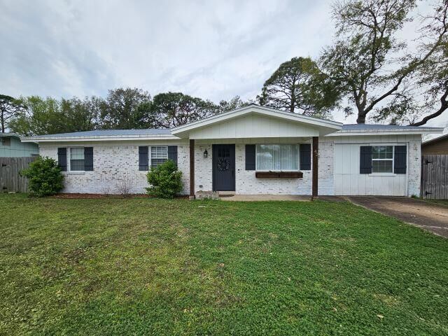 Property Photo: 42 NW Marilyn Avenue FL 32548