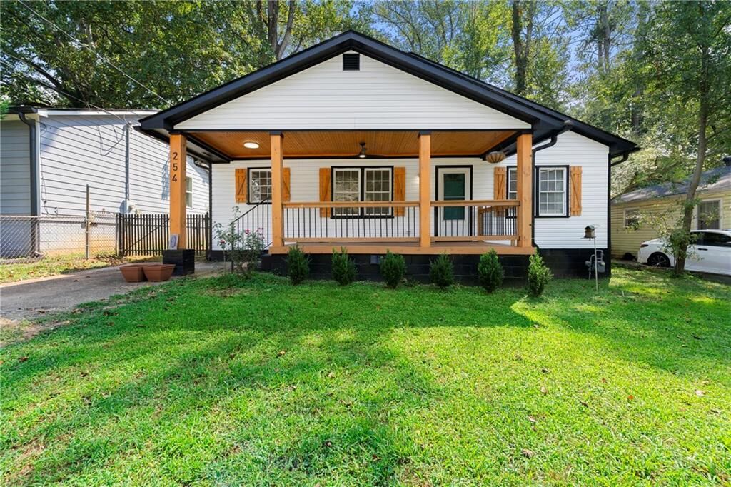 Property Photo:  254 Maple Street  GA 30354 