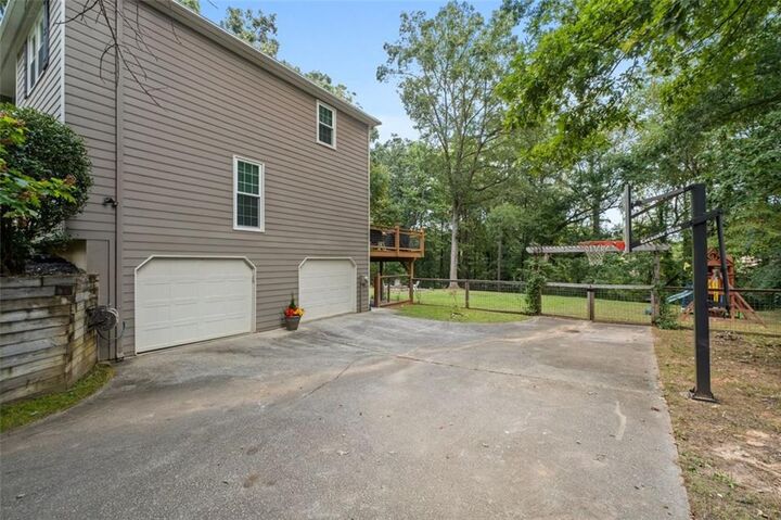 Property Photo:  4717 Crest Knoll Drive SE  GA 30126 