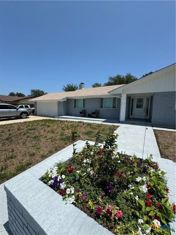 Property Photo:  203 S Roy Reynolds Drive  TX 76548 