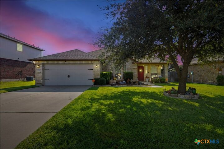 Property Photo: 1015 Sugar Brook Drive TX 76502