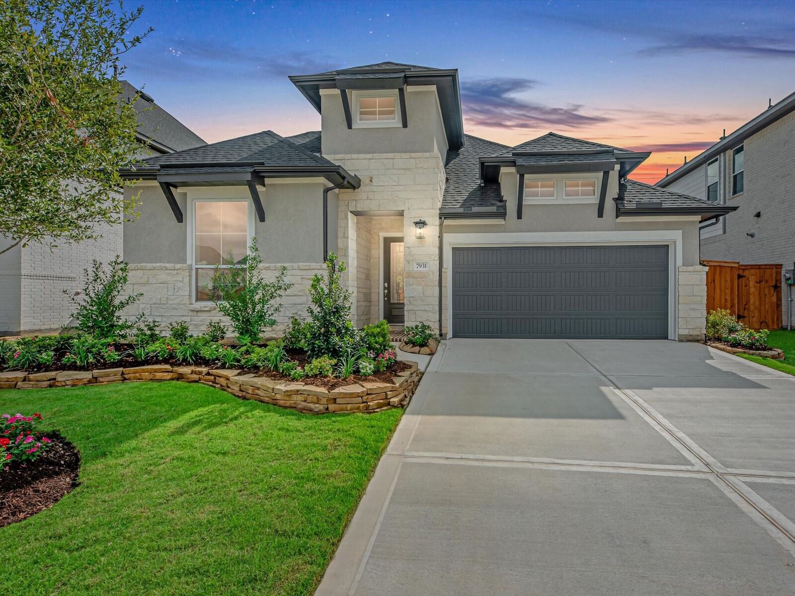 Property Photo:  7931 Treetop View Drive  TX 77441 