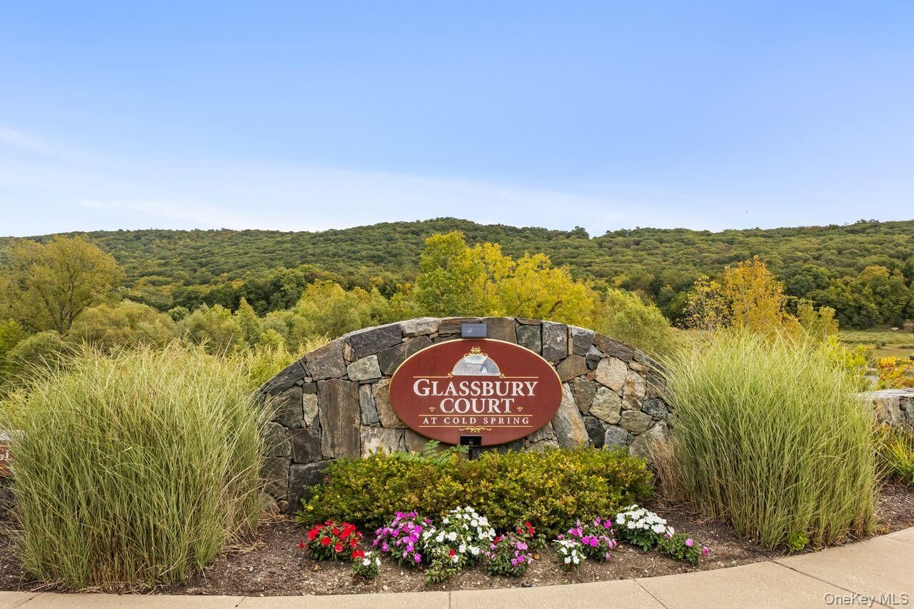 Property Photo:  43 Yesterday Drive  NY 10516 