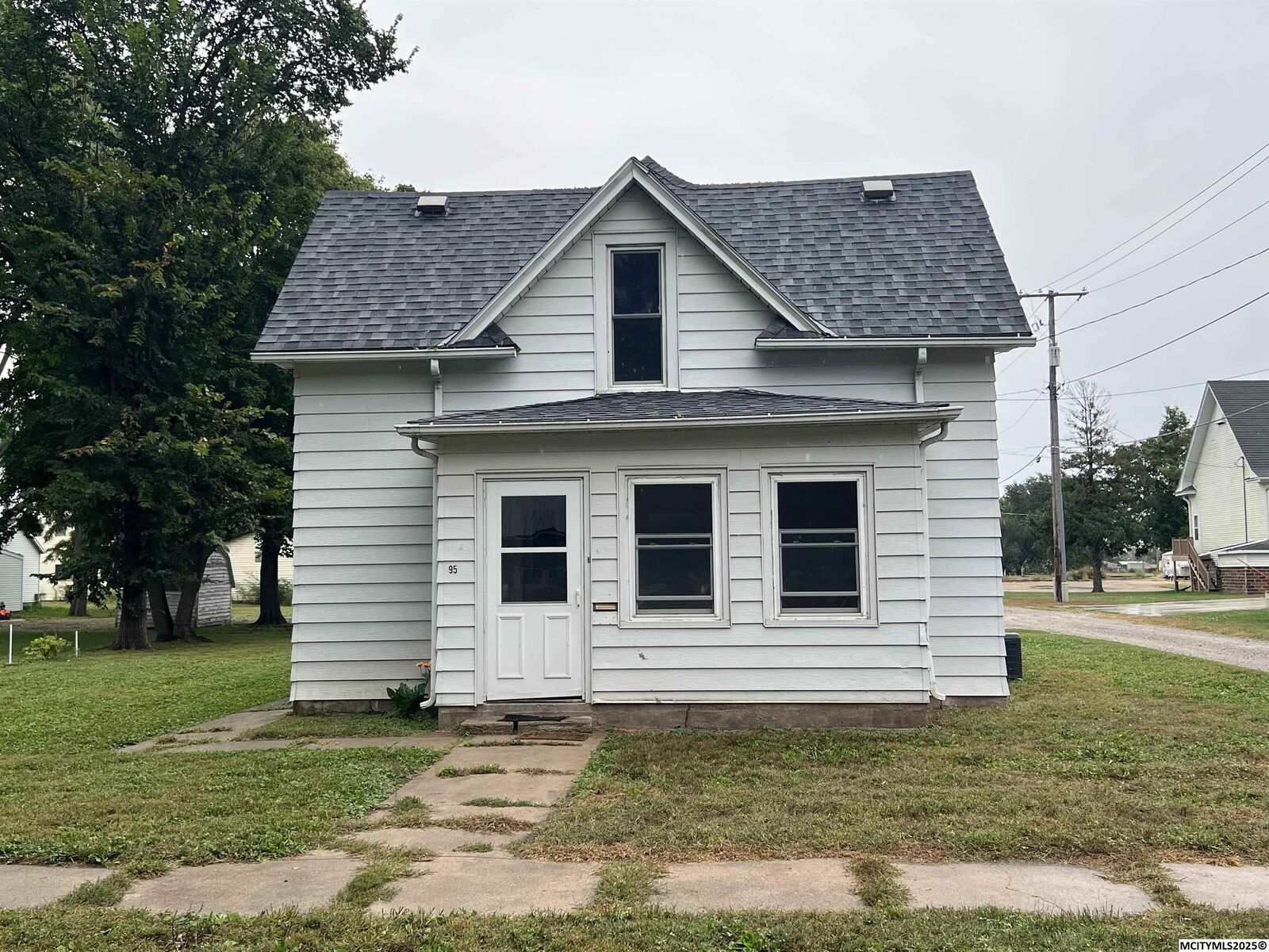 Property Photo:  95 14th St N  IA 50459 