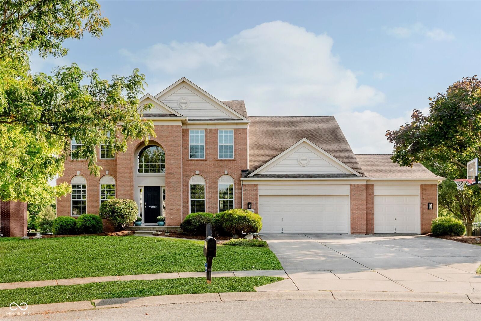 Property Photo:  11589 Suncatcher Drive  IN 46037 