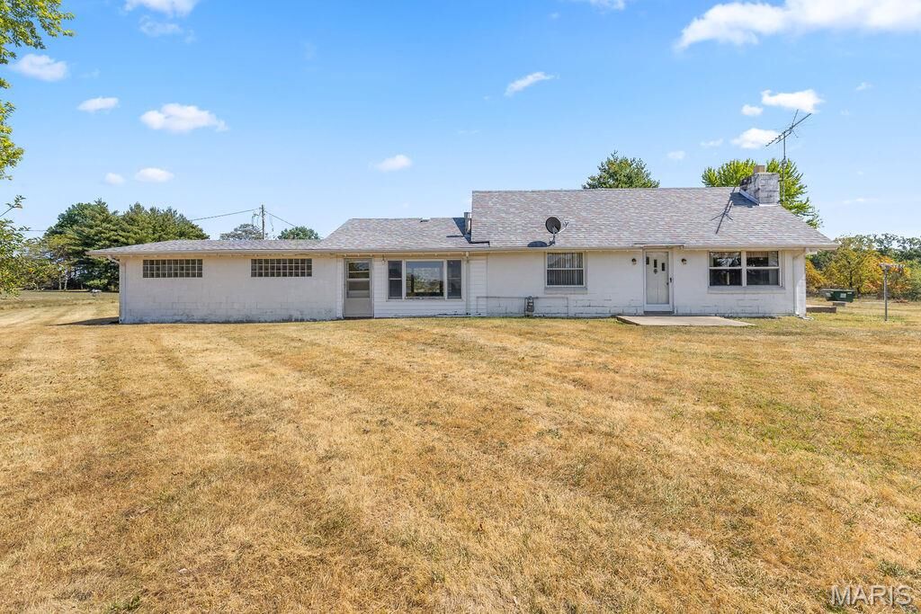 Property Photo:  19 Hugo Road  MO 63363 