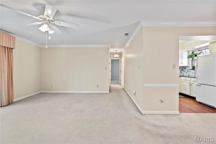 Property Photo:  117 E Clinton Place 7  MO 63122 