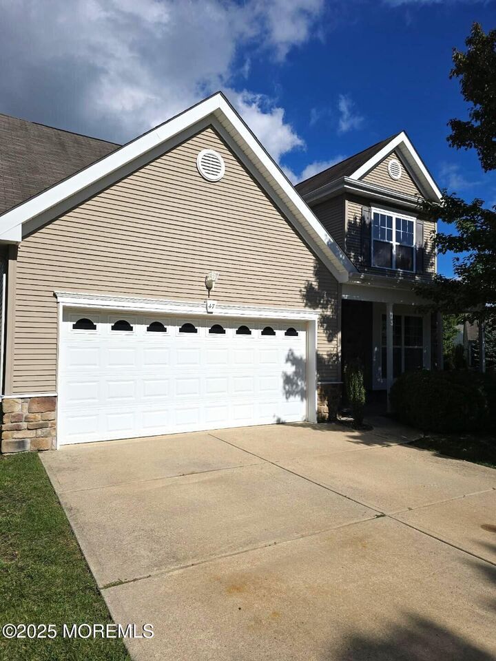 Property Photo: 47 Ivy Creek Drive NJ 08087