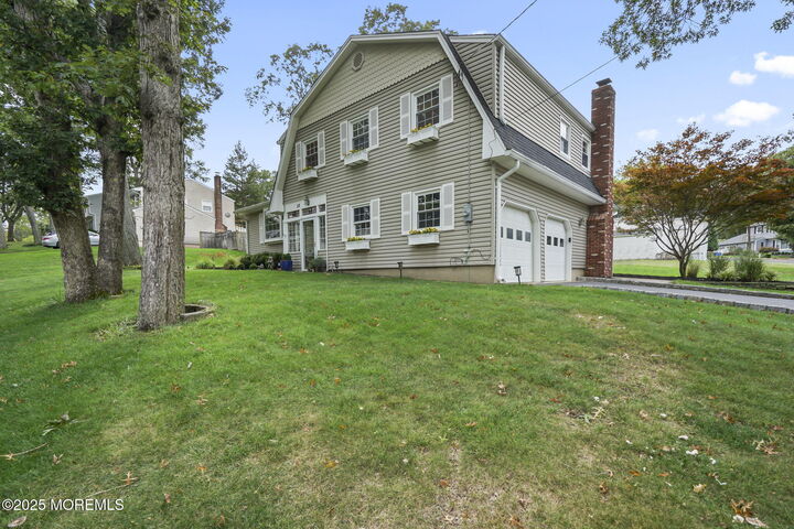 Property Photo:  10 Ruth Place  NJ 07724 