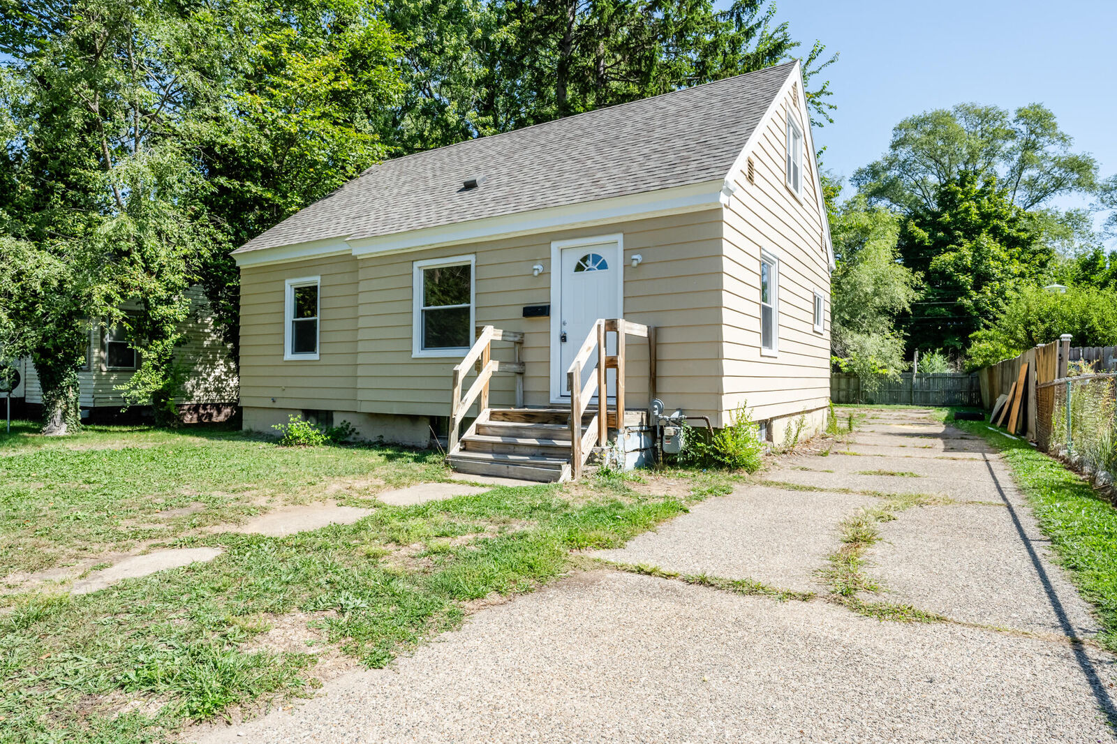Property Photo:  1251 Superior Street  MI 49022 