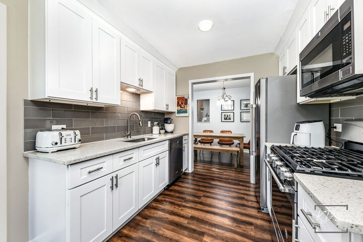 Property Photo:  1301 S Williams Street 2  IL 60559 