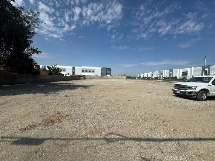 10512 Juiper Avenue  Fontana CA 92337 photo