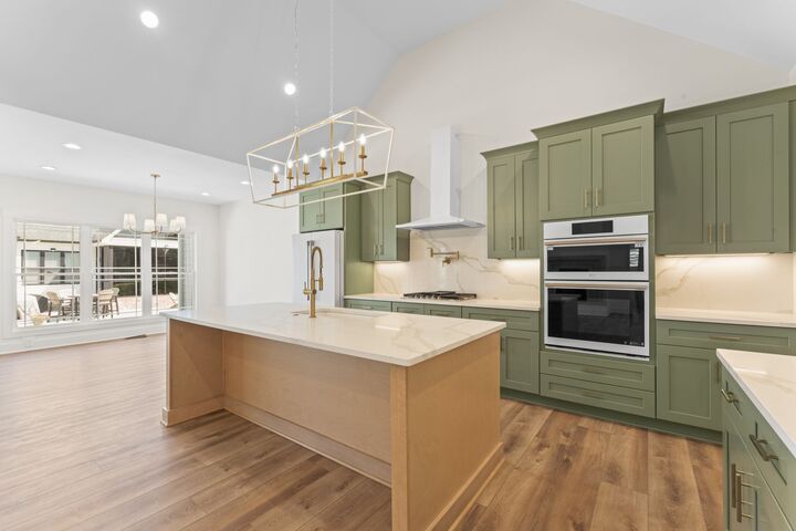 Property Photo:  64 Windjammer Ct  TN 37398