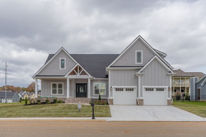 Property Photo:  64 Windjammer Ct  TN 37398 