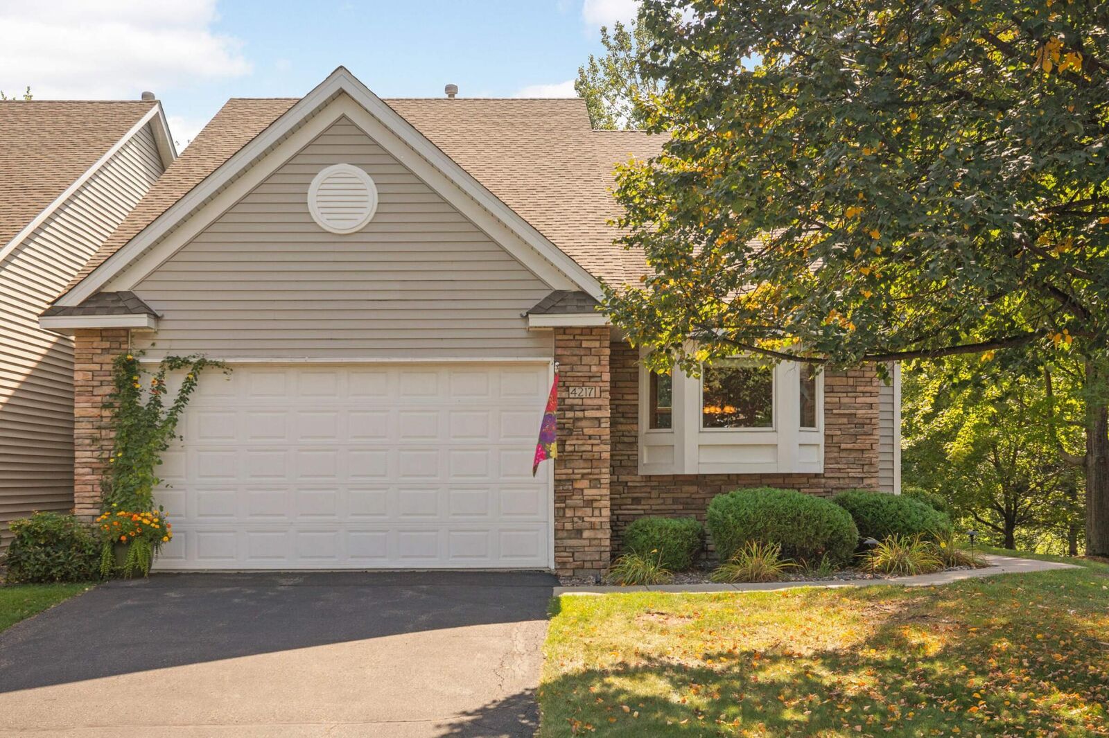 Property Photo:  4217 Bristol Run  MN 55126 