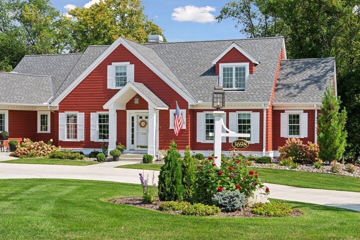 Property Photo:  3698 Woodland Cove Parkway  MN 55331 