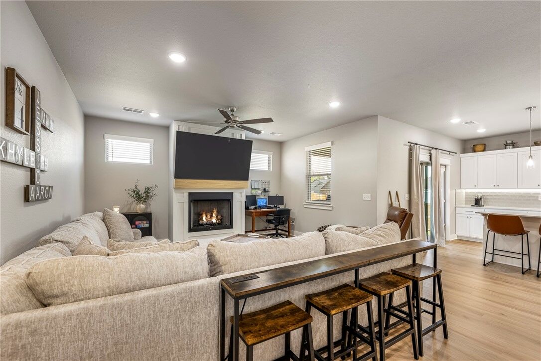 Property Photo:  2220 Langford Street  AR 72751 