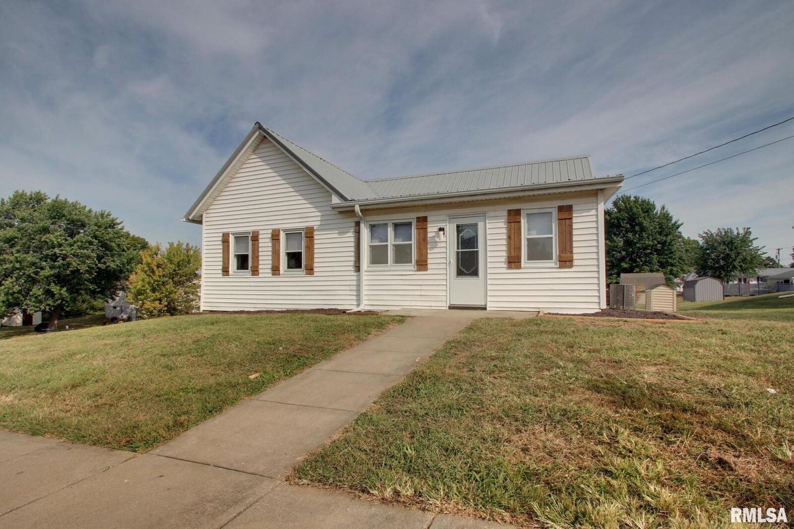 Property Photo: 312 W York Street IL 62320