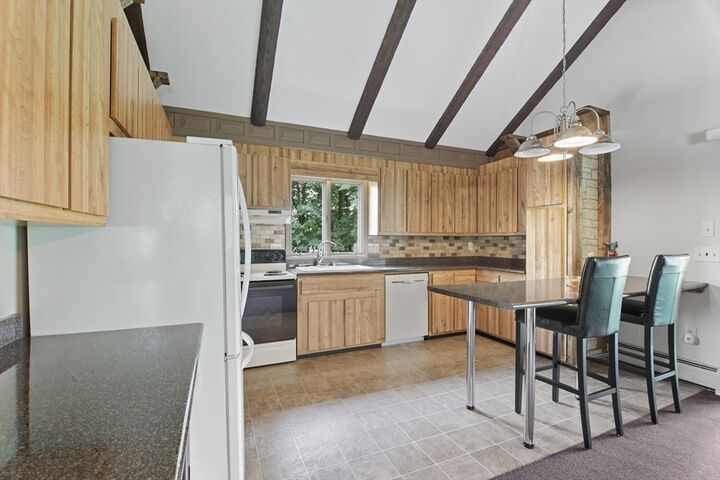 Property Photo:  309 Poplar St  MA 01030 