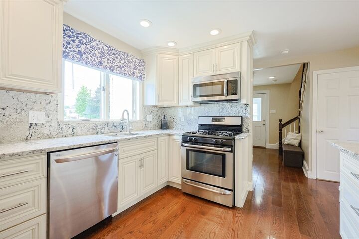 Property Photo:  78 Northend St  MA 01960 