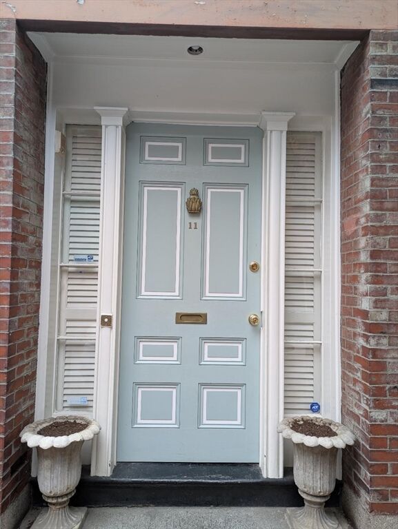 11 West Cedar Street  Boston MA 02108 photo