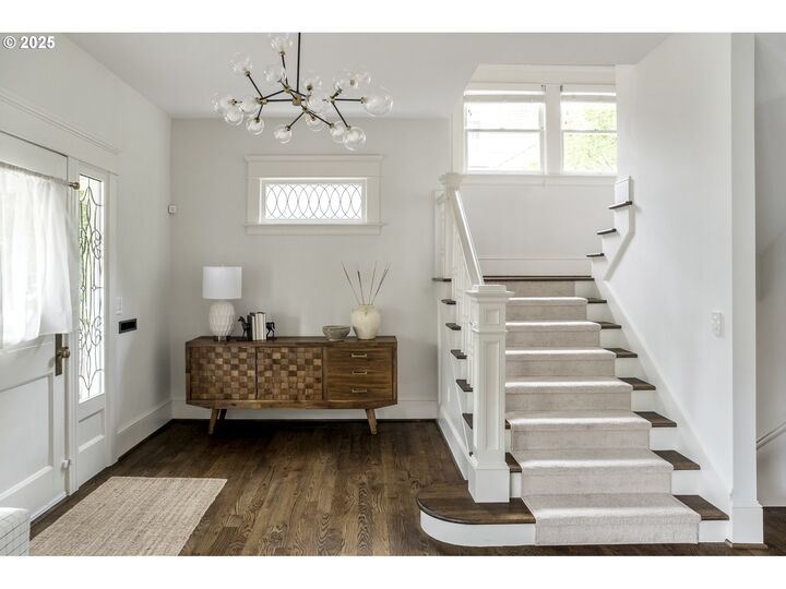 Property Photo:  2136 NE 9th Ave  OR 97212 
