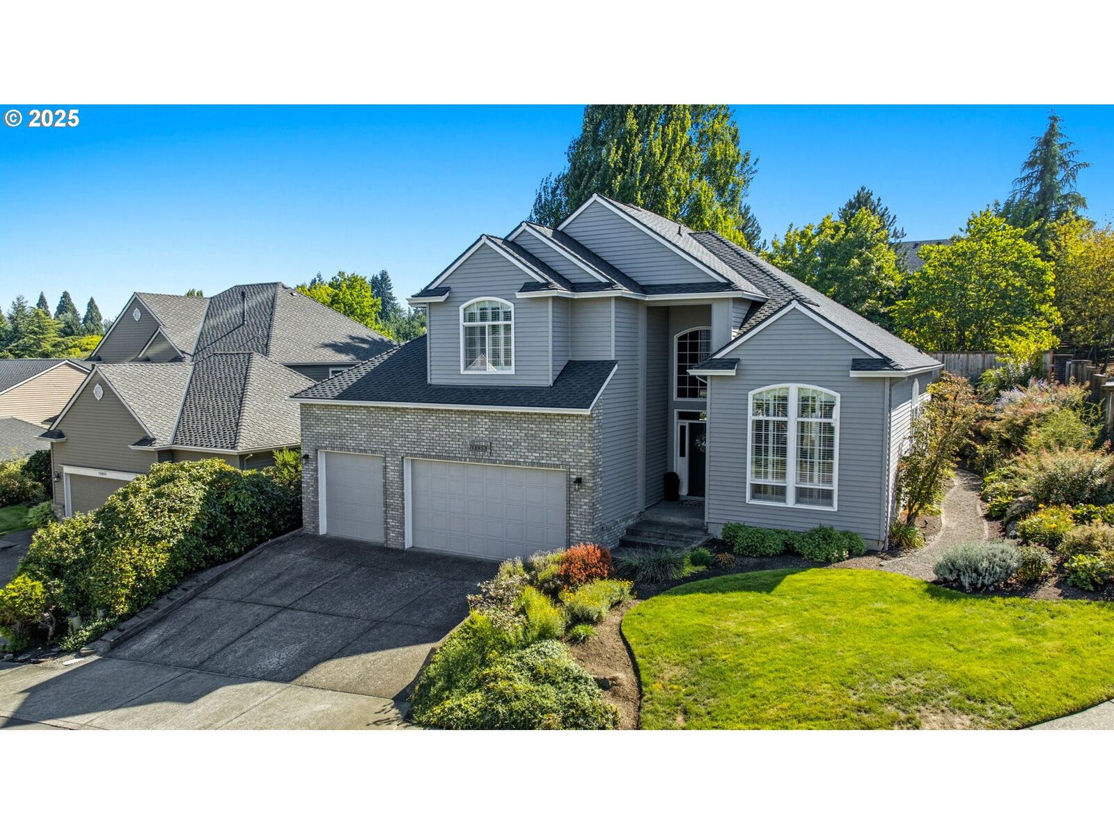 Property Photo:  13953 SW Aerie Dr  OR 97223 