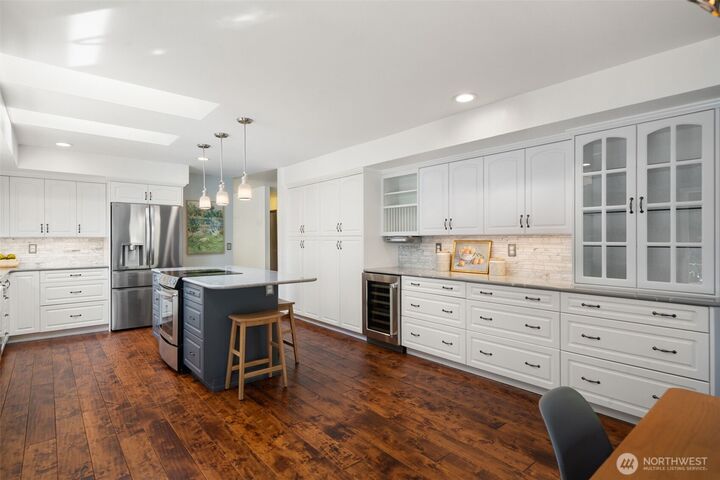 Property Photo: 200 NE Riverhill Drive WA 98528