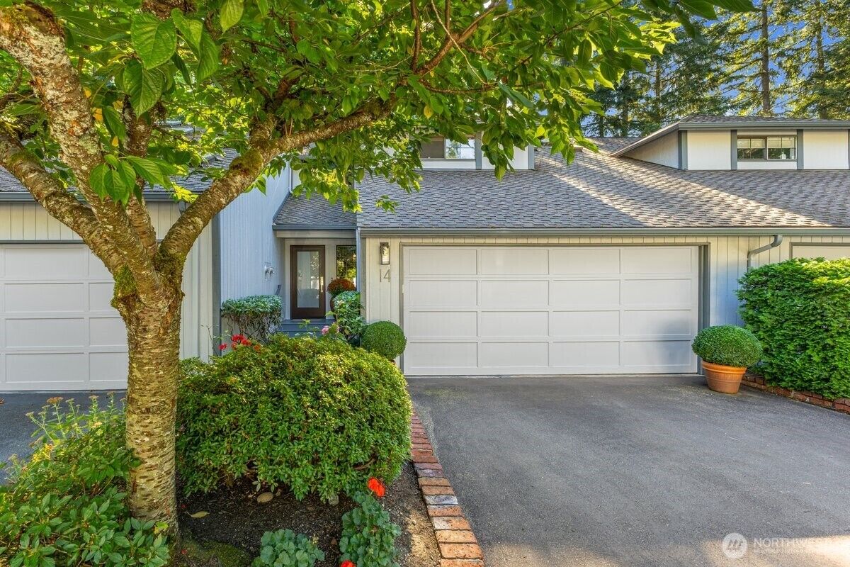Property Photo:  1805  Village Green Drive 14  WA 98012 