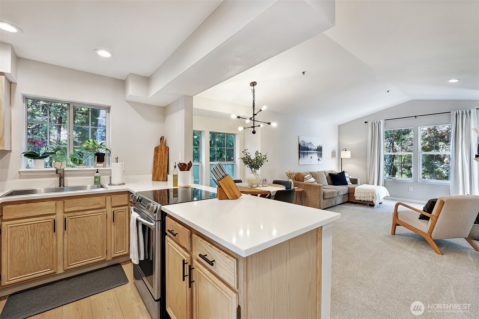 Property Photo:  2600 SE 118th Avenue 4-301  WA 98005 